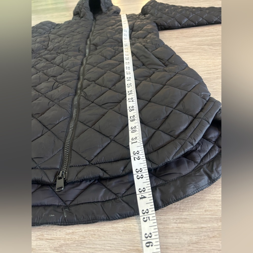ATHLETA Whisper Black Quilted Puffer Jacket Parka. Size S *small flaw. - Picture 8 of 10